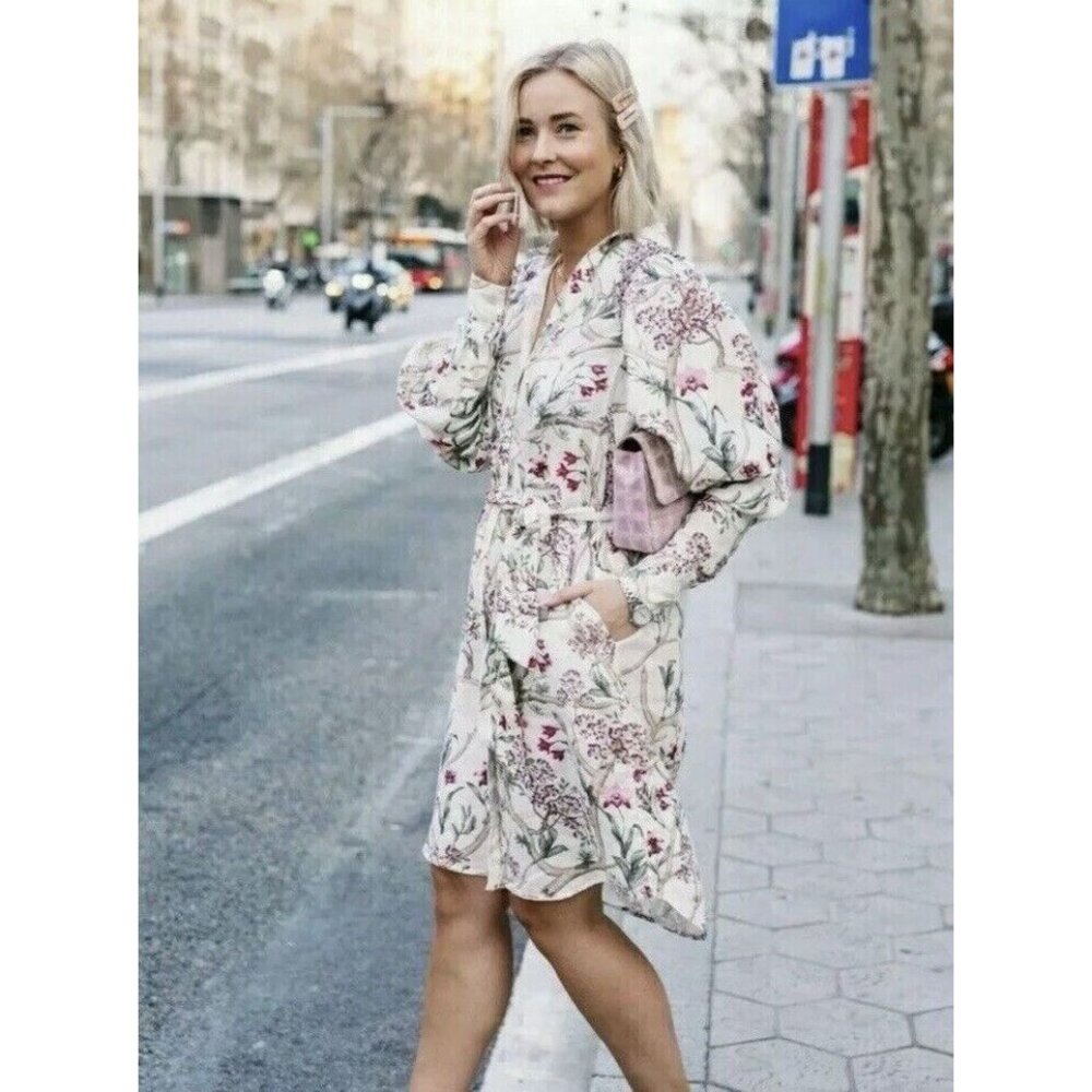 H&M Long Sleeve Floral Dress - Cream and Pink